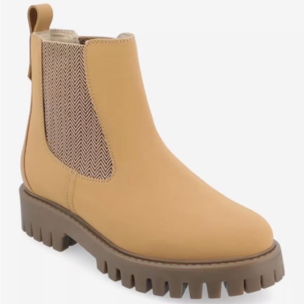 Journee Alara Chelsea Bootie‎